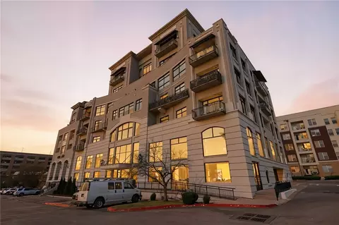 401 W Watson St #401, Fayetteville, AR 72701