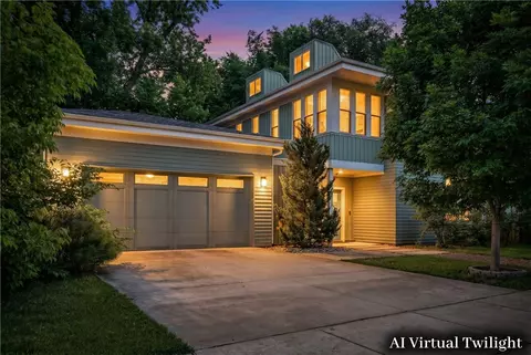 303 SE B St, Bentonville, AR 72712