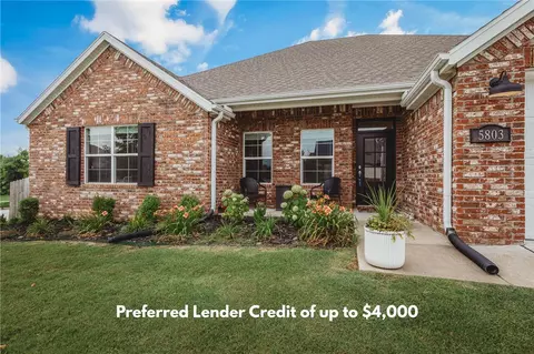 5803 W Poison Springs Dr, Fayetteville, AR 72704