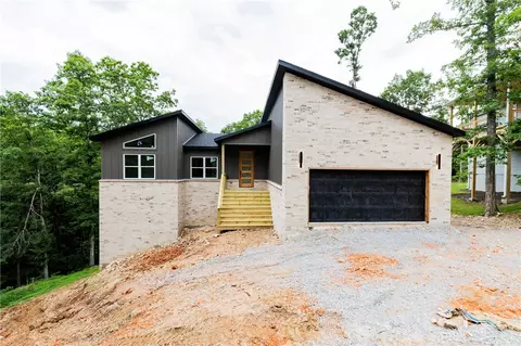 4 Lauder Cir, Bella Vista, AR 72715