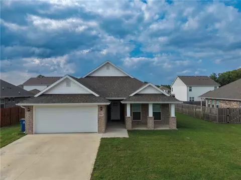 2510 Westbrook Loop, Pea Ridge, AR 72751