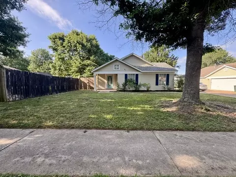 5651 Legacy St, Fayetteville, AR 72704