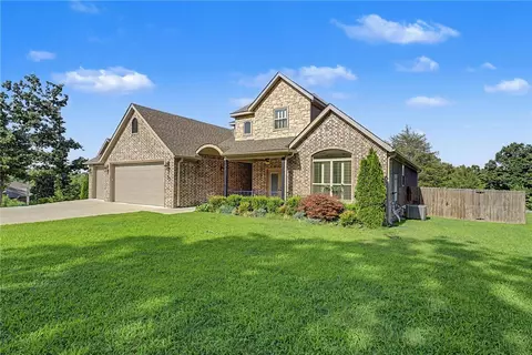 33 Ledbetter Ln, Bella Vista, AR 72715