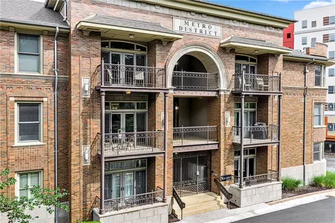600 W Meadow St #206, Fayetteville, AR 72701