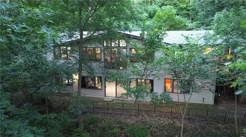 1524 N Hunter Dr, Fayetteville, AR 72701