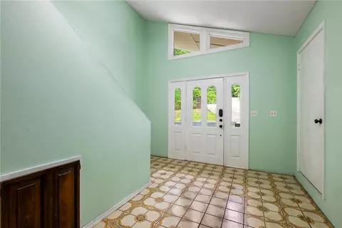 Entry Way - 18 Cardinal Ct, Rogers, AR 72756 photo 1 of 1