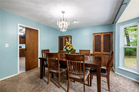 Dining - 18 Cardinal Ct, Rogers, AR 72756 photo 2 of 2
