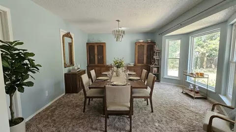 Dining - 18 Cardinal Ct, Rogers, AR 72756 photo 1 of 2