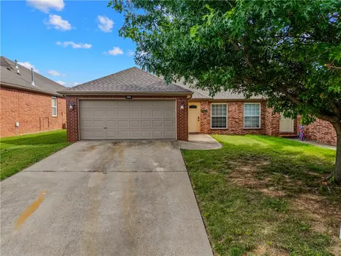 286-288 W Copper Oaks Dr, Centerton, AR 72719