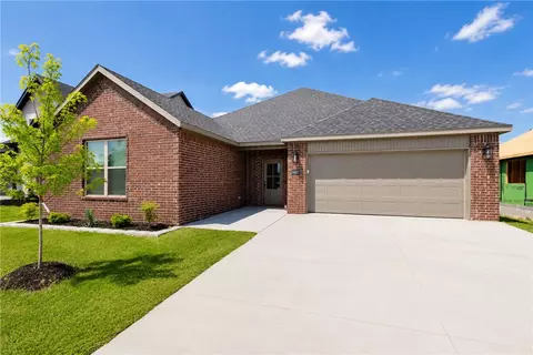 6605 SW Basswood, Bentonville, AR 72713