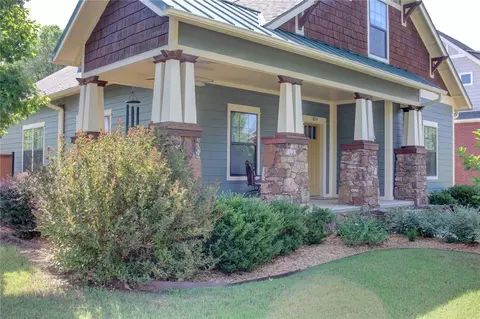 1834 N Best Friend Ln, Fayetteville, AR 72704