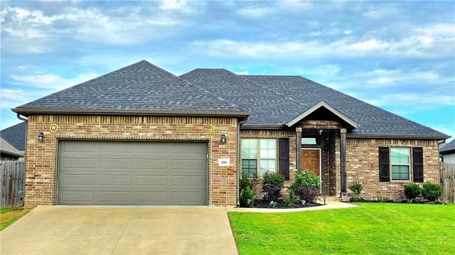 2303 Elisabeth St, Siloam Springs, AR 72761