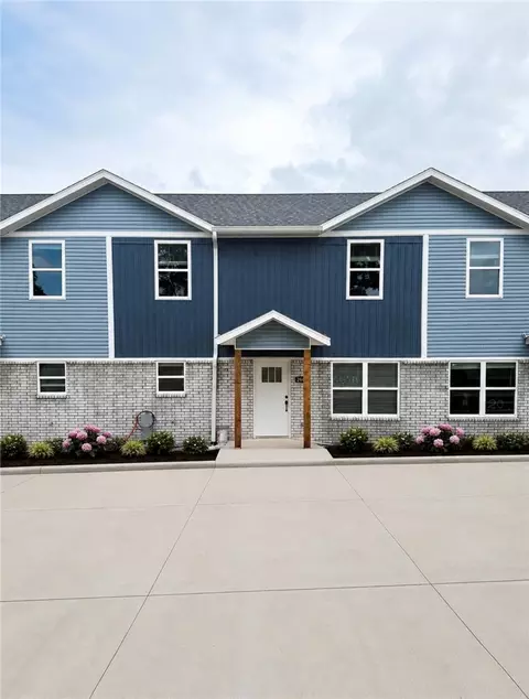 264 Lavona Ln #B, Huntsville, AR 72740