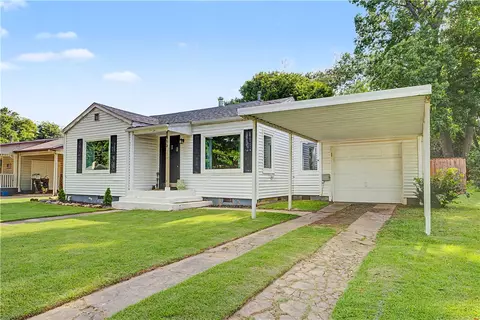 610 S Oak Hill St, Siloam Springs, AR 72761
