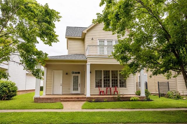 2651 N Westminster Dr, Fayetteville, AR 72704