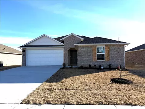 3090 Laredo Ln, Gravette, AR 72736