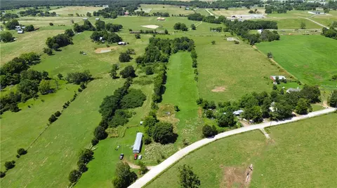 20028 Kirklane Rd, Lincoln, AR 72744