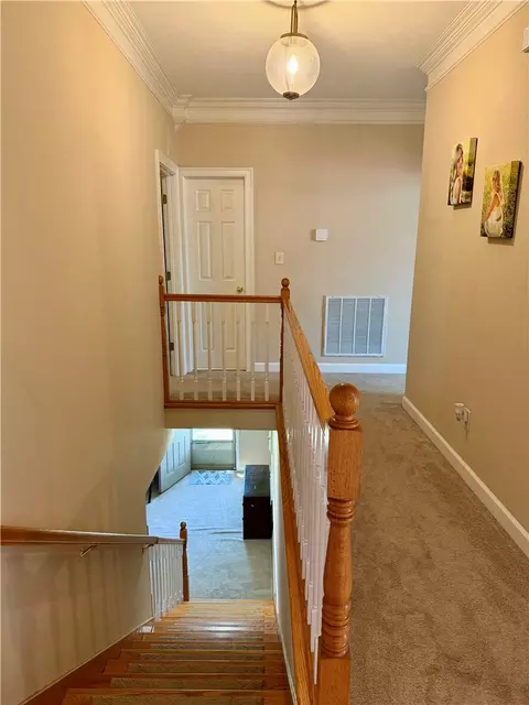 Entry Way - 1201 Carruthers Dr, Morrilton, AR 72110 photo 2 of 9