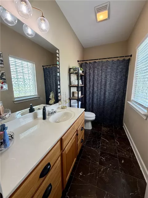 Bath - 1201 Carruthers Dr, Morrilton, AR 72110 photo 1 of 6
