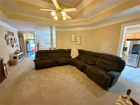 Living - 1201 Carruthers Dr, Morrilton, AR 72110 photo 3 of 4
