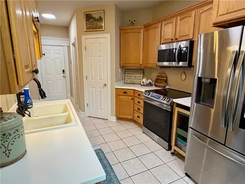 Kitchen - 1201 Carruthers Dr, Morrilton, AR 72110 photo 2 of 2