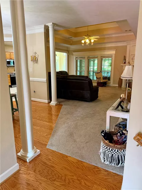 Entry Way - 1201 Carruthers Dr, Morrilton, AR 72110 photo 4 of 9