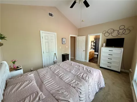 Bedroom - 1201 Carruthers Dr, Morrilton, AR 72110 photo 2 of 8