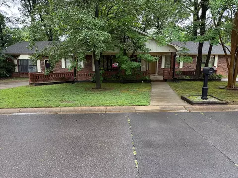 410 N Joplin Pl, Russellville, AR 72801