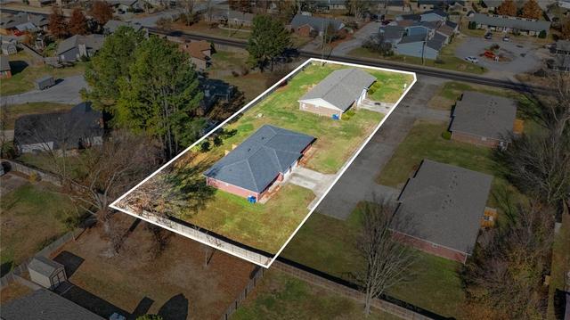 10111013 NW 12th St, Bentonville, AR 72712