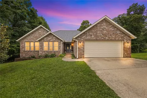 6 Linfield Ln, Bella Vista, AR 72715