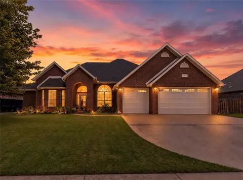 4376 W Wedge Dr, Fayetteville, AR 72704