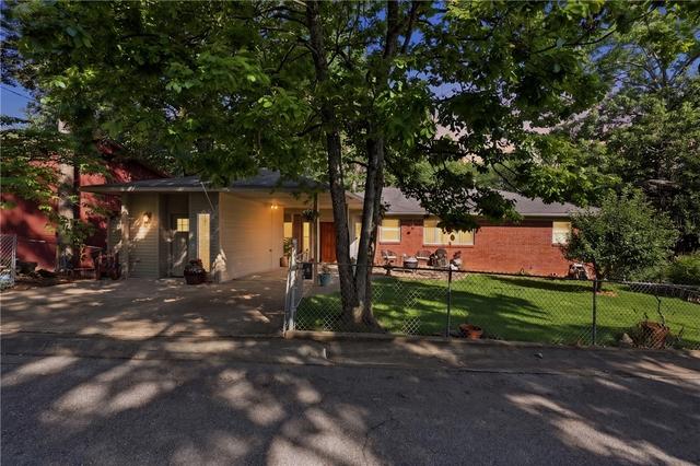11 College St, Eureka Springs, AR 72632