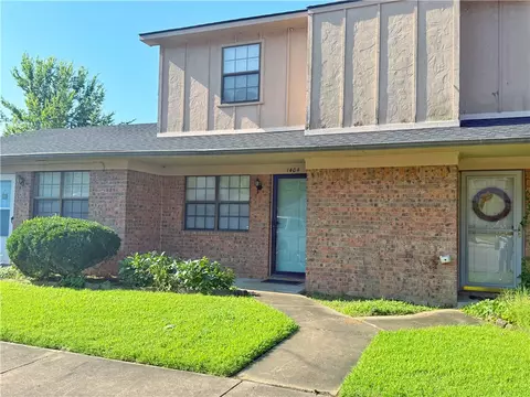 1404 E O St, Russellville, AR 72801