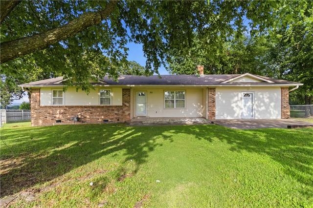 311 Wayne Villines Rd, Prairie Grove, AR 72753