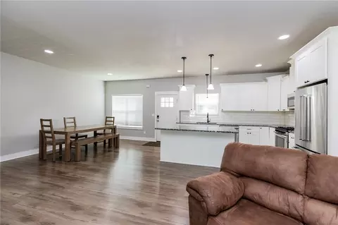 463 N Davis St, Pea Ridge, AR 72751 photo 8