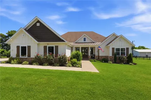 13615 Bethel Blacktop Rd, Farmington, AR 72730