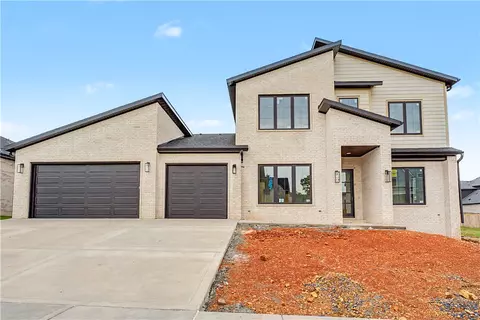 3809 SW Rhythm Ave, Bentonville, AR 72713