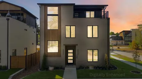 617 SW 2nd St, Bentonville, AR 72712