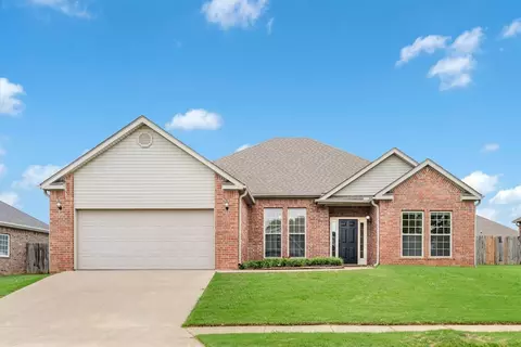 1302 Willow Bend Ave, Bentonville, AR 72713
