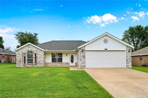 730 Patty Ln, Centerton, AR 72719
