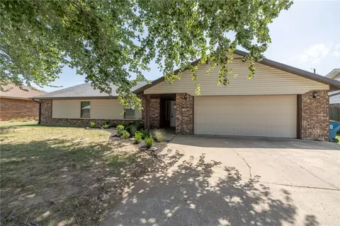 1703 SE P St, Bentonville, AR 72712