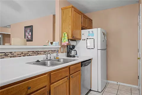 302 S Wright St, Lowell, AR 72745 photo 7