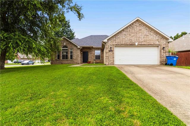 4101 SW Slate Ln, Bentonville, AR 72712