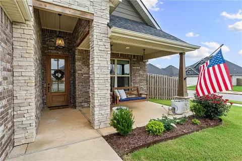 Exterior - 1400 Dresden Dr, Centerton, AR 72719 photo 3 of 6
