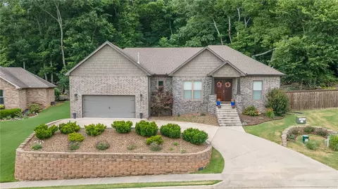 719 W Thornstone Ave, West Fork, AR 72774