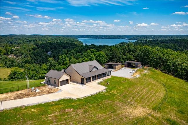 10257 Broken Bow Trl, Rogers, AR 72756