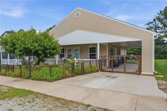 409 E Linda Ln, Rogers, AR 72758