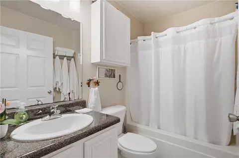 Bath - 409 E Linda Ln, Rogers, AR 72758 photo 1 of 1