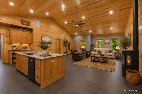 13520 Gooseberry Rd, Bentonville, AR 72712