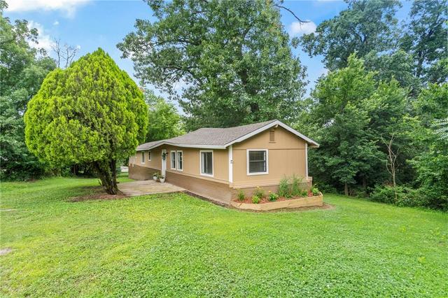 310 Lacy St, Siloam Springs, AR 72761